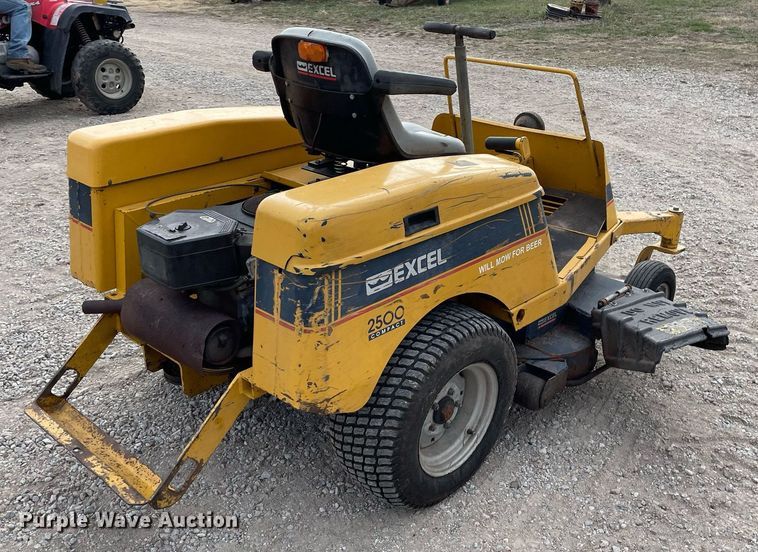 image for item MY9130 Excel 2500 Compact ZTR lawn mower