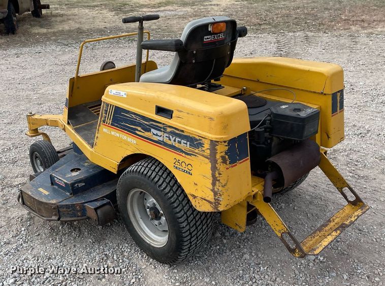 image for item MY9130 Excel 2500 Compact ZTR lawn mower