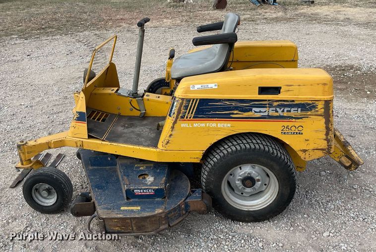 image for item MY9130 Excel 2500 Compact ZTR lawn mower