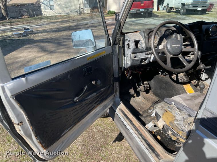 image for item MY9146 1988 Suzuki Samurai  SUV