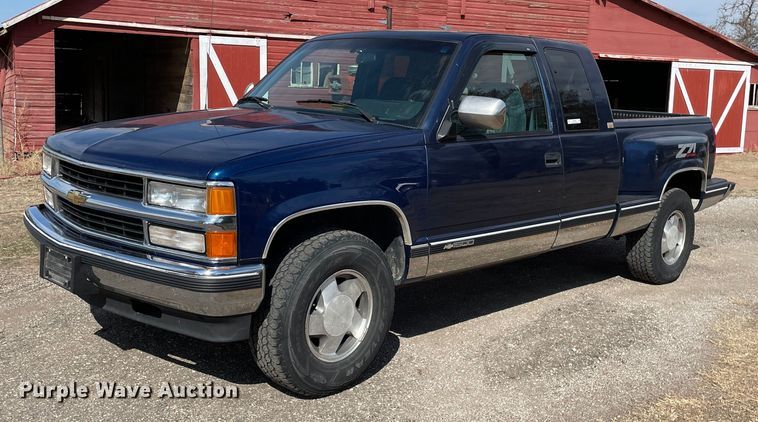 image for item MY9225 1994 Chevrolet K1500  Ext. Cab pickup truck