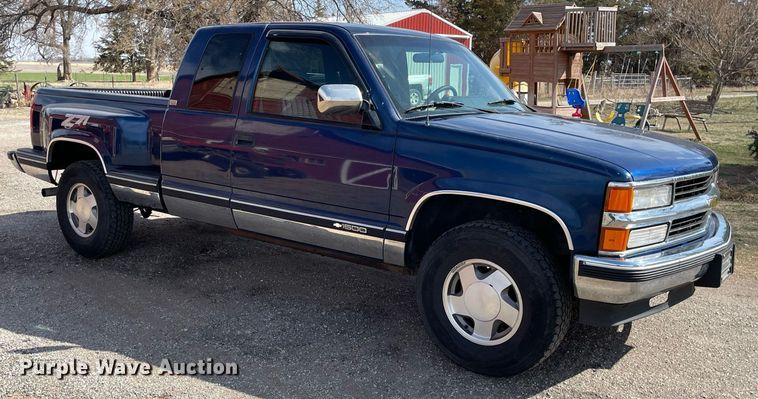 image for item MY9225 1994 Chevrolet K1500  Ext. Cab pickup truck