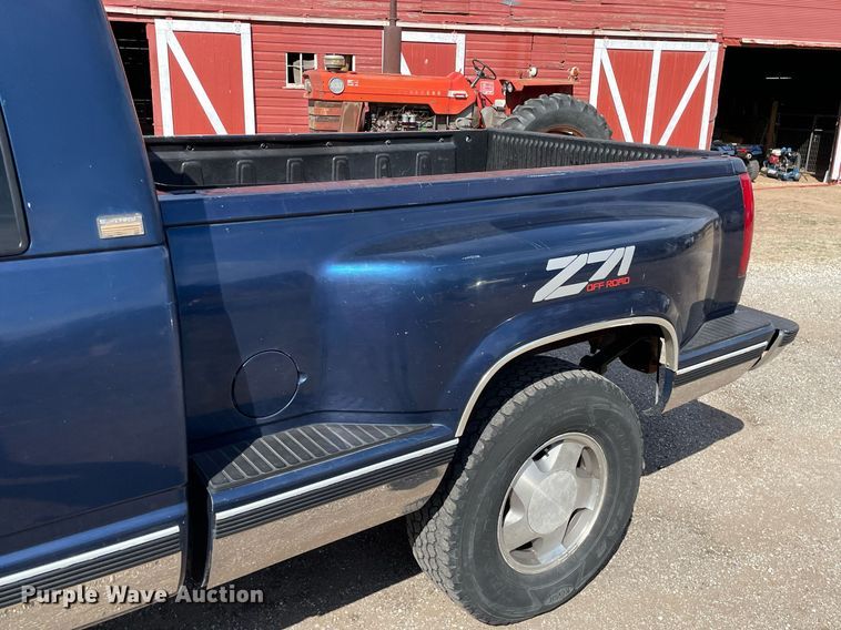 image for item MY9225 1994 Chevrolet K1500  Ext. Cab pickup truck