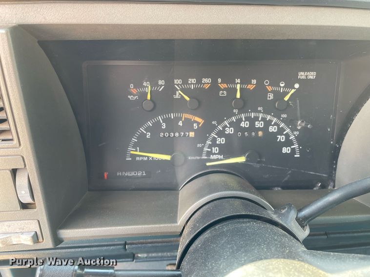 image for item MY9225 1994 Chevrolet K1500  Ext. Cab pickup truck