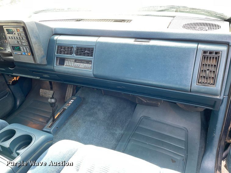 image for item MY9225 1994 Chevrolet K1500  Ext. Cab pickup truck