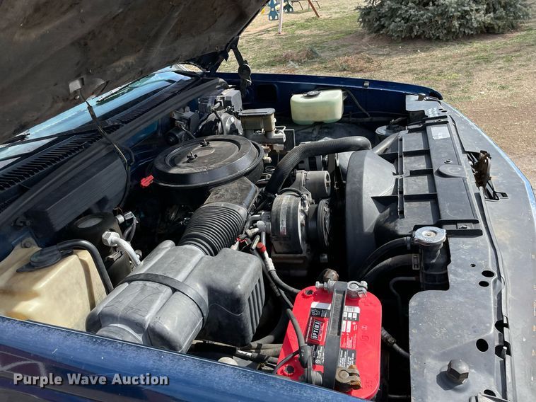 image for item MY9225 1994 Chevrolet K1500  Ext. Cab pickup truck