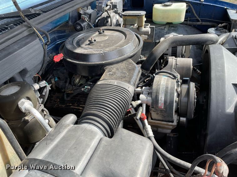 image for item MY9225 1994 Chevrolet K1500  Ext. Cab pickup truck