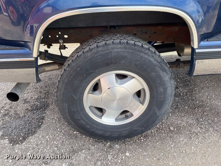 image for item MY9225 1994 Chevrolet K1500  Ext. Cab pickup truck