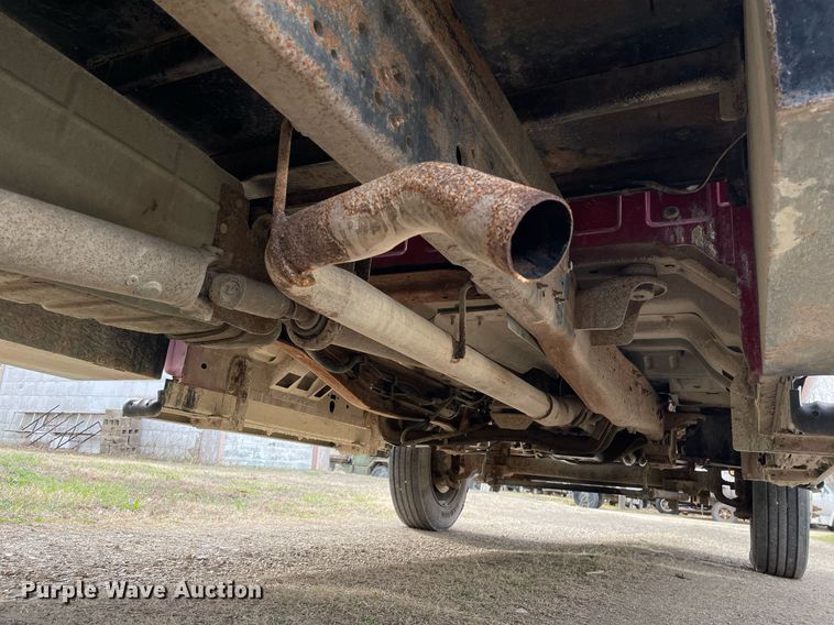 image for item MY9232 1999 Ford F550 Super Duty  flatbed truck