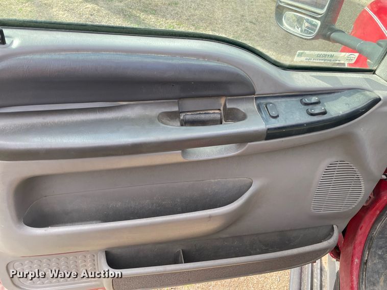 image for item MY9232 1999 Ford F550 Super Duty  flatbed truck