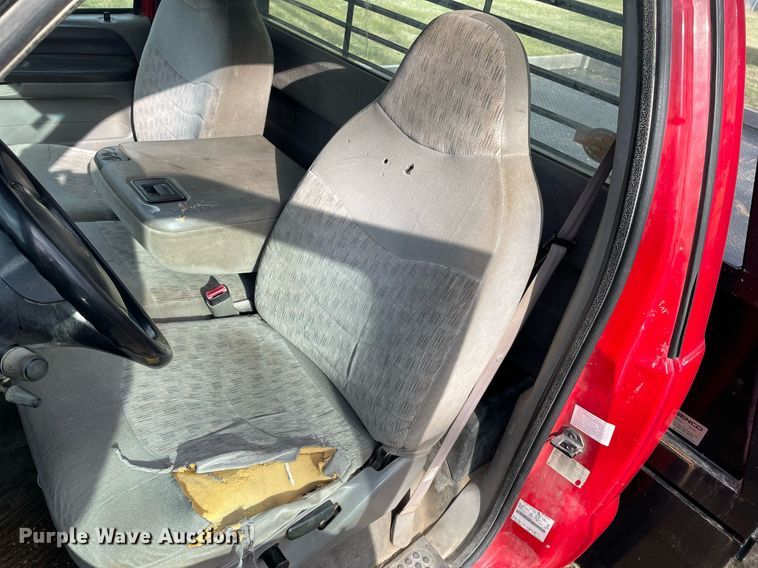 image for item MY9232 1999 Ford F550 Super Duty  flatbed truck