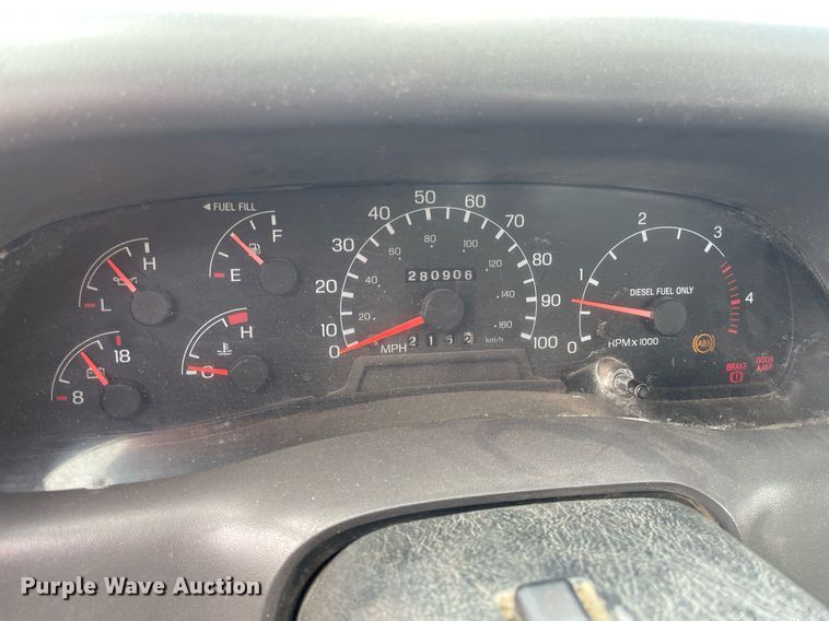 image for item MY9232 1999 Ford F550 Super Duty  flatbed truck