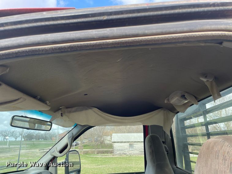 image for item MY9232 1999 Ford F550 Super Duty  flatbed truck