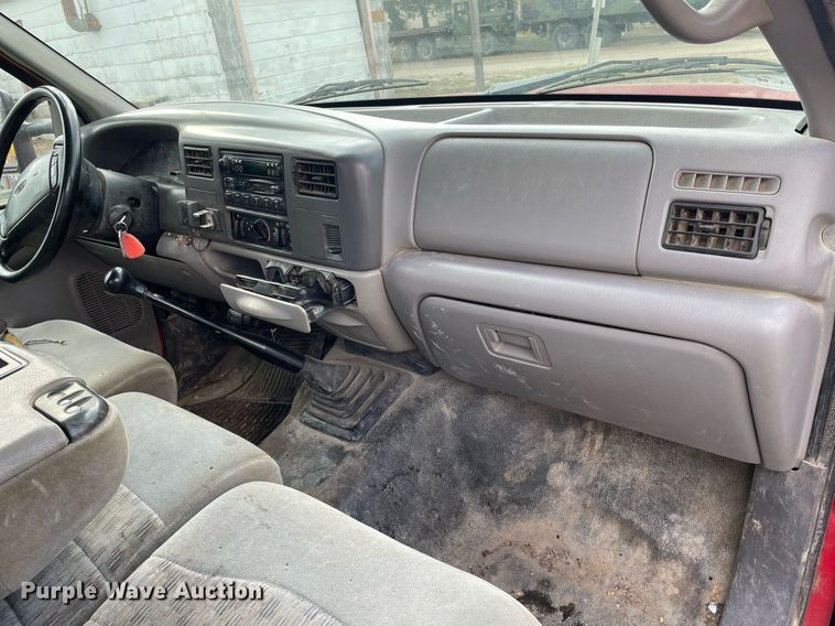 image for item MY9232 1999 Ford F550 Super Duty  flatbed truck