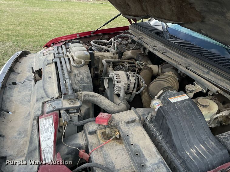 image for item MY9232 1999 Ford F550 Super Duty  flatbed truck