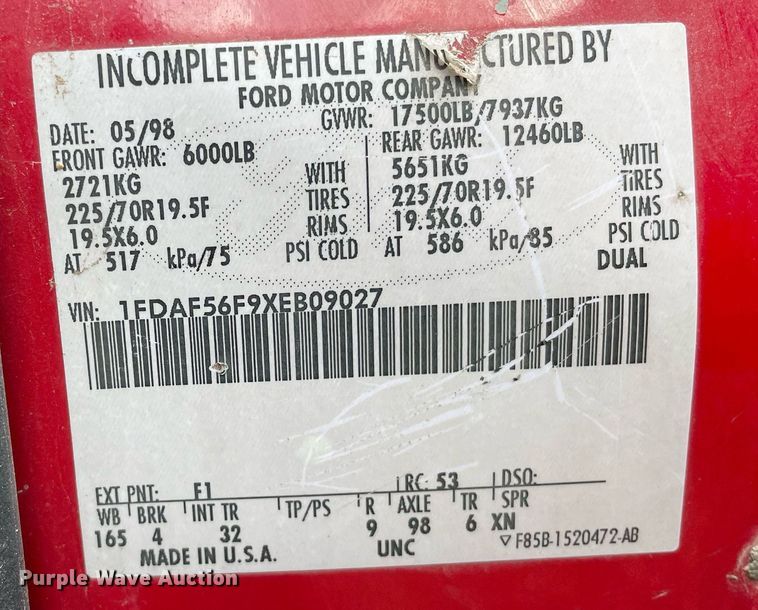 image for item MY9232 1999 Ford F550 Super Duty  flatbed truck