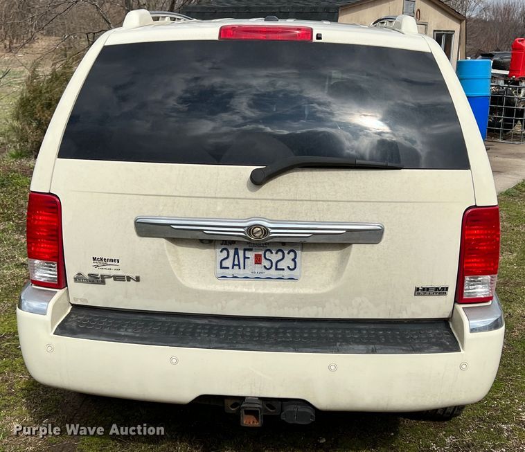 image for item MY9550 2008 Chrysler Aspen Limited  SUV