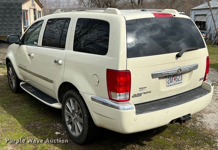 image for item MY9550 2008 Chrysler Aspen Limited  SUV