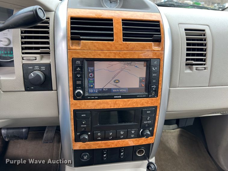 image for item MY9550 2008 Chrysler Aspen Limited  SUV