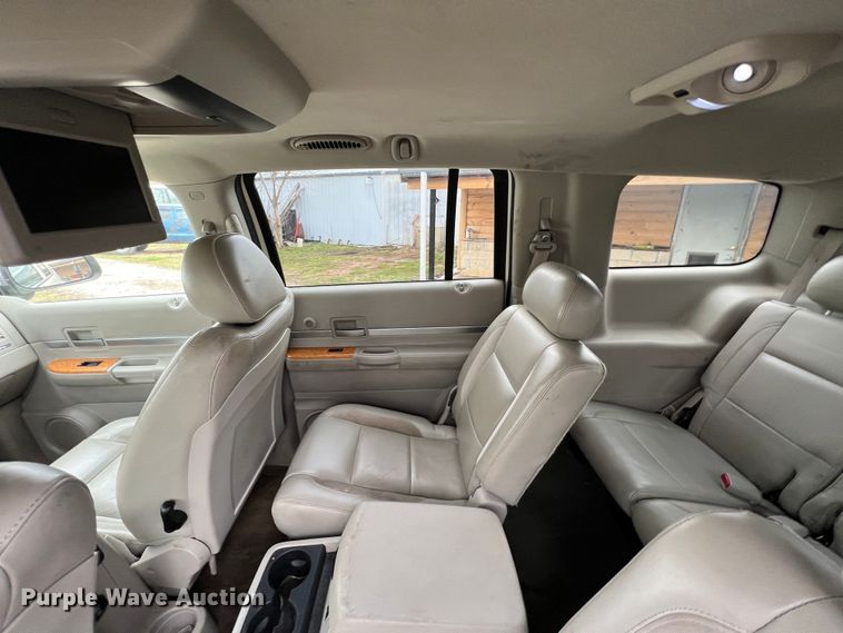 image for item MY9550 2008 Chrysler Aspen Limited  SUV