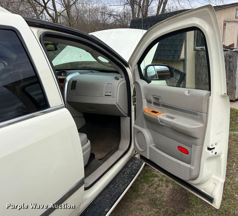 image for item MY9550 2008 Chrysler Aspen Limited  SUV