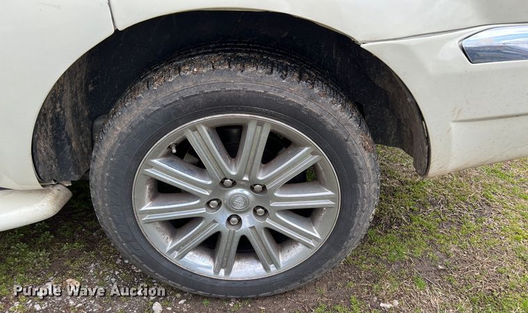 image for item MY9550 2008 Chrysler Aspen Limited  SUV