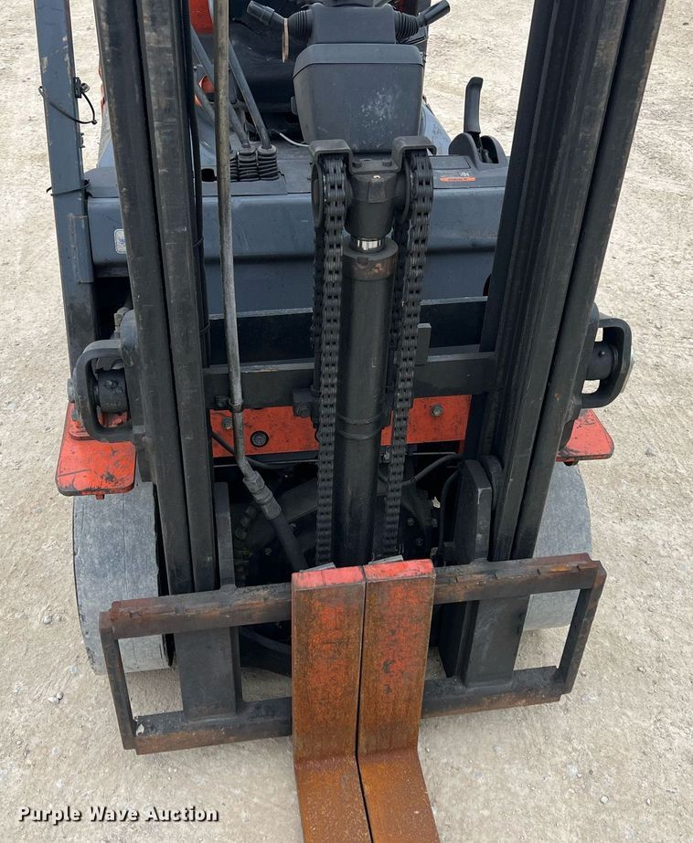 image for item MY9557 Toyota 7FGCU20  forklift