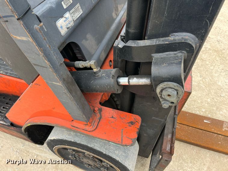 image for item MY9557 Toyota 7FGCU20  forklift