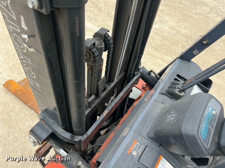 image for item MY9557 Toyota 7FGCU20  forklift