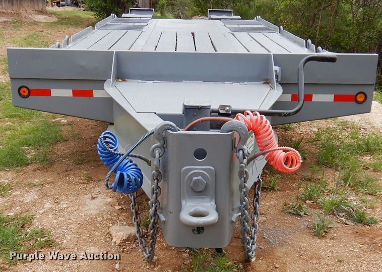 image for item DJ0827 1999 Interstate 40DLA  equipment trailer