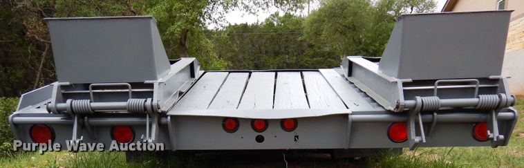 image for item DJ0827 1999 Interstate 40DLA  equipment trailer