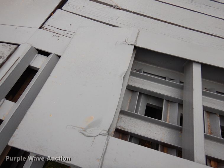 image for item DJ0827 1999 Interstate 40DLA  equipment trailer