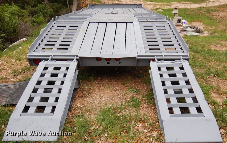 image for item DJ0827 1999 Interstate 40DLA  equipment trailer