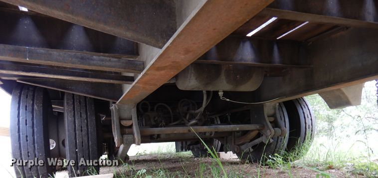 image for item DJ0827 1999 Interstate 40DLA  equipment trailer