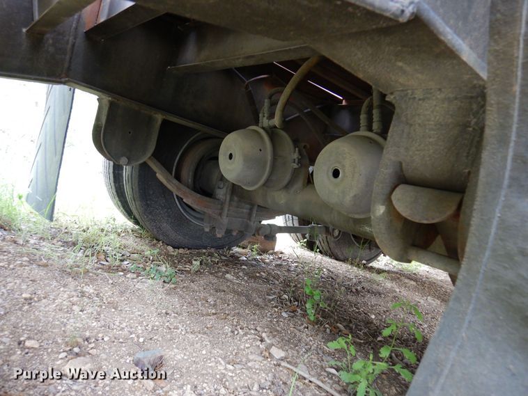 image for item DJ0827 1999 Interstate 40DLA  equipment trailer