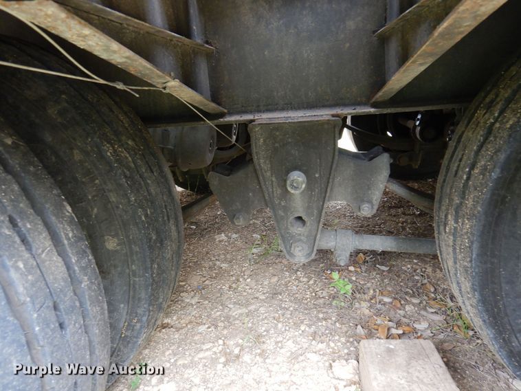 image for item DJ0827 1999 Interstate 40DLA  equipment trailer