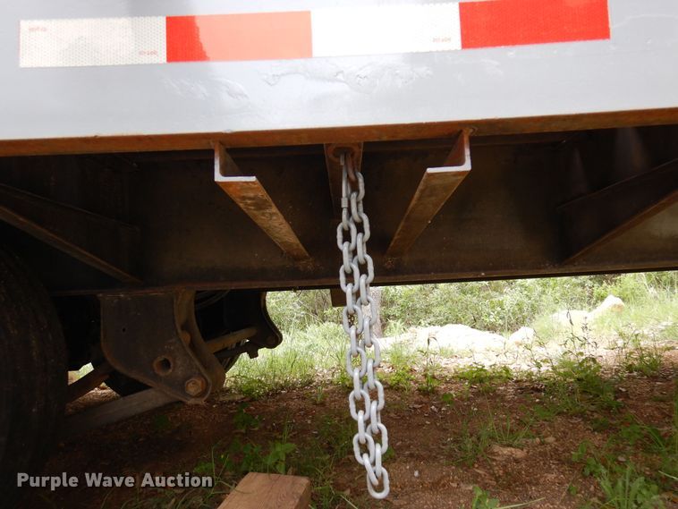 image for item DJ0827 1999 Interstate 40DLA  equipment trailer