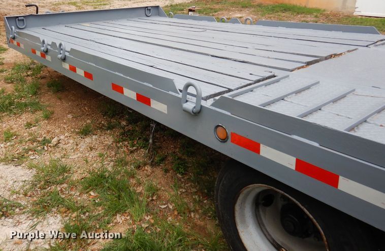 image for item DJ0827 1999 Interstate 40DLA  equipment trailer
