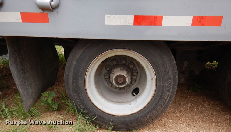 image for item DJ0827 1999 Interstate 40DLA  equipment trailer