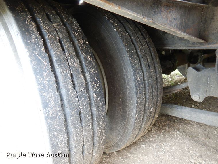 image for item DJ0827 1999 Interstate 40DLA  equipment trailer