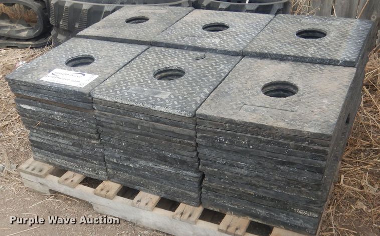 image for item DJ7013 Approximately 166 traffic cone weights