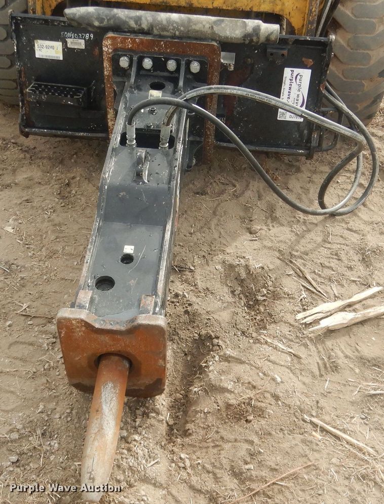 image for item DJ7016 Caterpillar B8  skid steer breaker