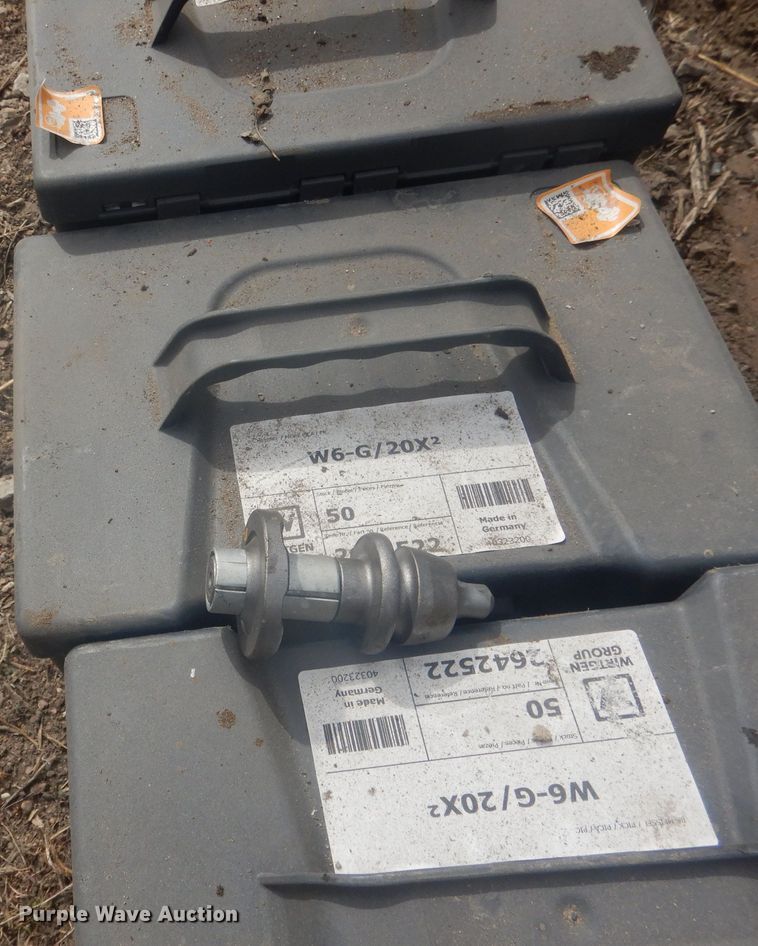 image for item DJ7017 Caterpillar SW345B-80  skid steer rock saw