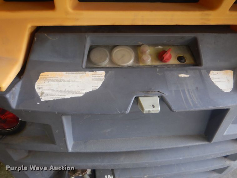 image for item DJ7020 2013 Atlas Copco XAS 185 CD7  air compressor