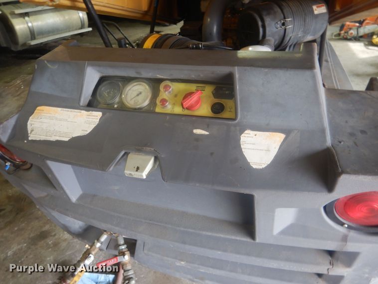 image for item DJ7020 2013 Atlas Copco XAS 185 CD7  air compressor