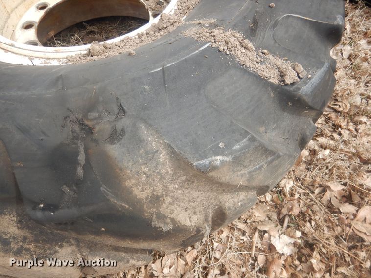 image for item DJ7022 (4) Toyo 16.00-24 tires and wheels