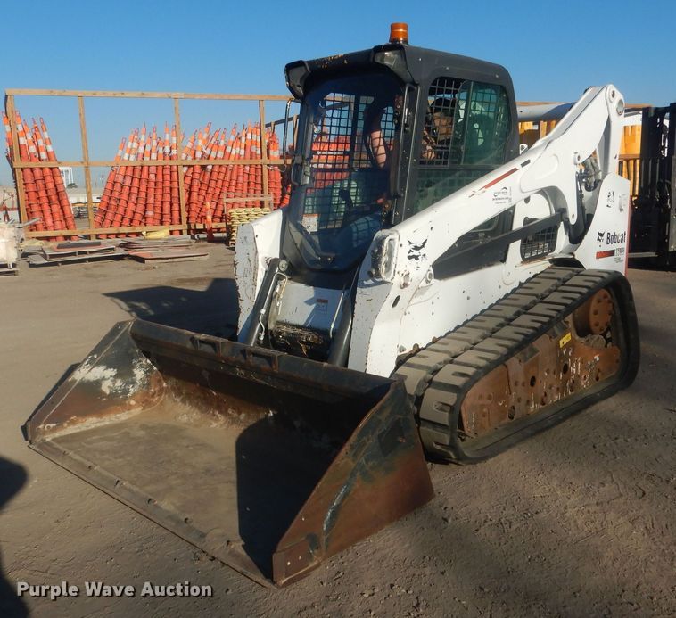 image for item DJ7023 2014 Bobcat T750  skid steer loader