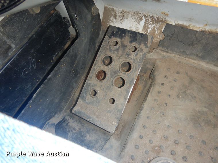 image for item DJ7023 2014 Bobcat T750  skid steer loader