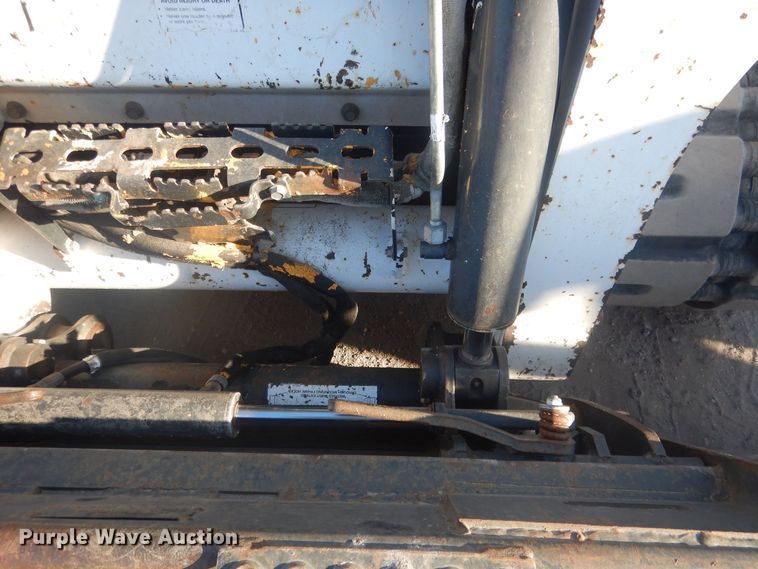 image for item DJ7023 2014 Bobcat T750  skid steer loader