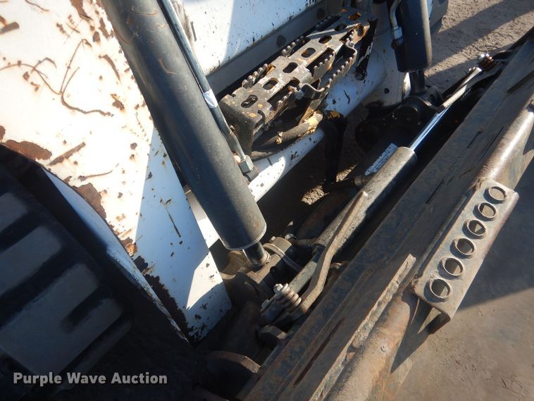 image for item DJ7023 2014 Bobcat T750  skid steer loader